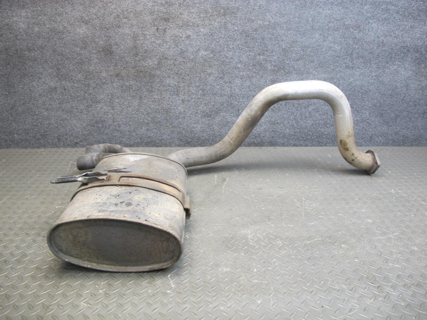 2000 Chevrolet Corvette C5 Rear Right Exhaust Muffler 10406504 OEM