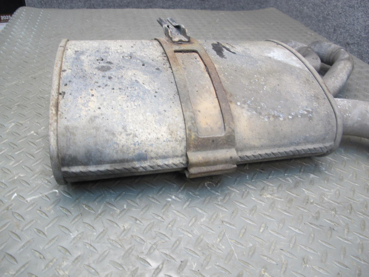 2000 Chevrolet Corvette C5 Rear Right Exhaust Muffler 10406504 OEM