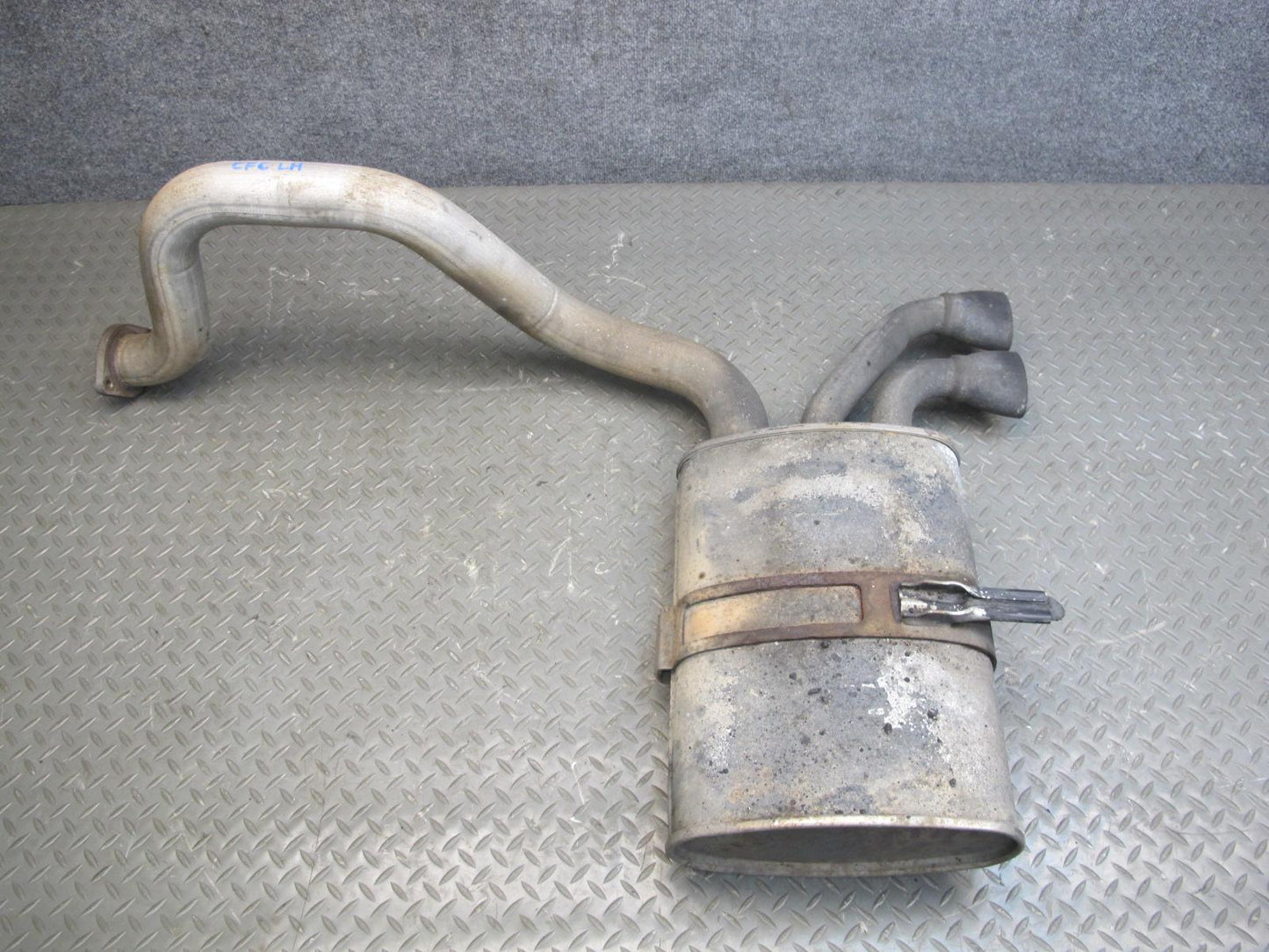 2000 Chevrolet Corvette C5 Rear Left Exhaust Muffler 10406504 OEM
