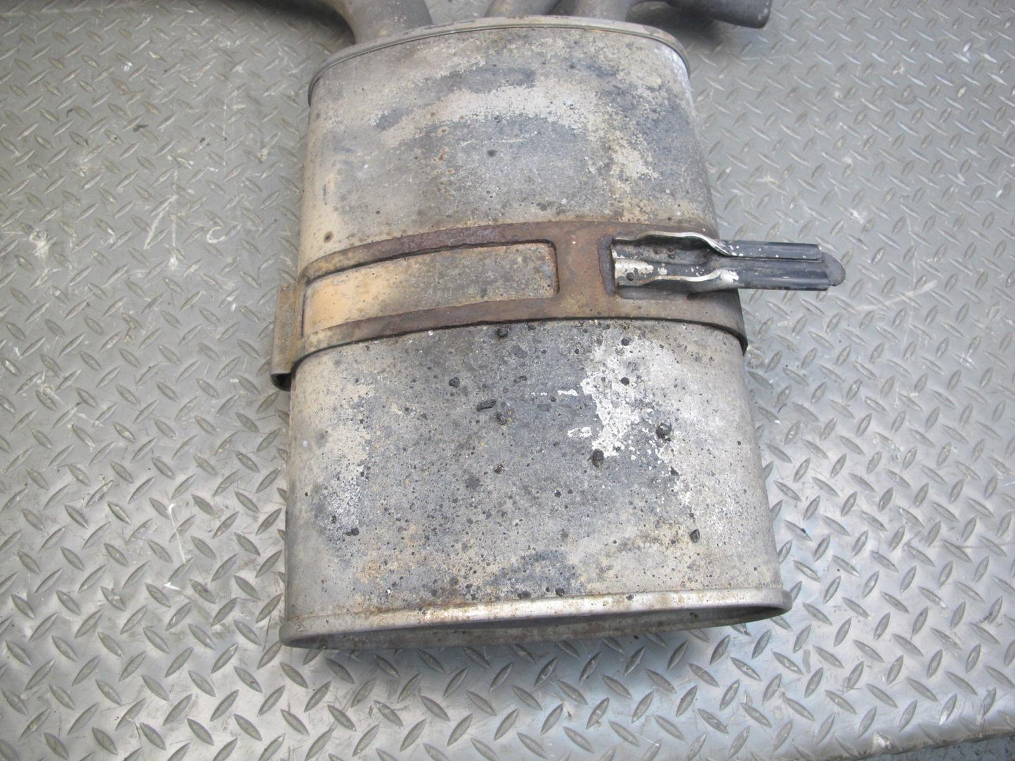 2000 Chevrolet Corvette C5 Rear Left Exhaust Muffler 10406504 OEM