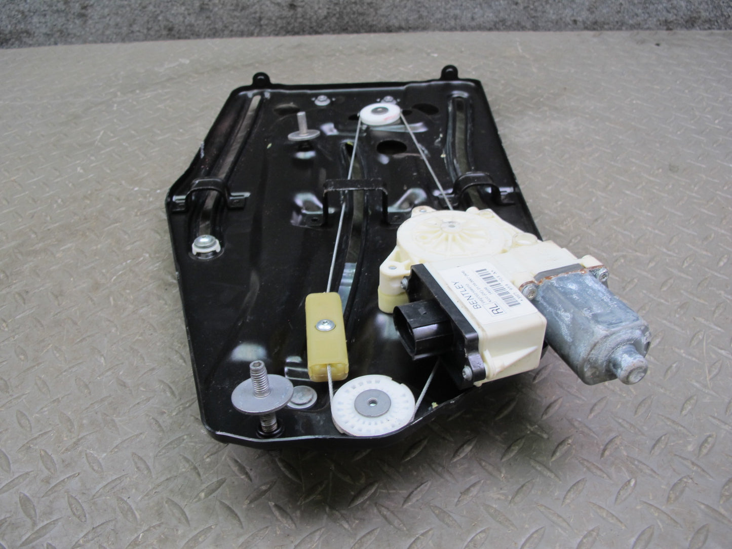 07-10 Bentley Continental GTC Rear Left Quarter Window Regulator w Motor