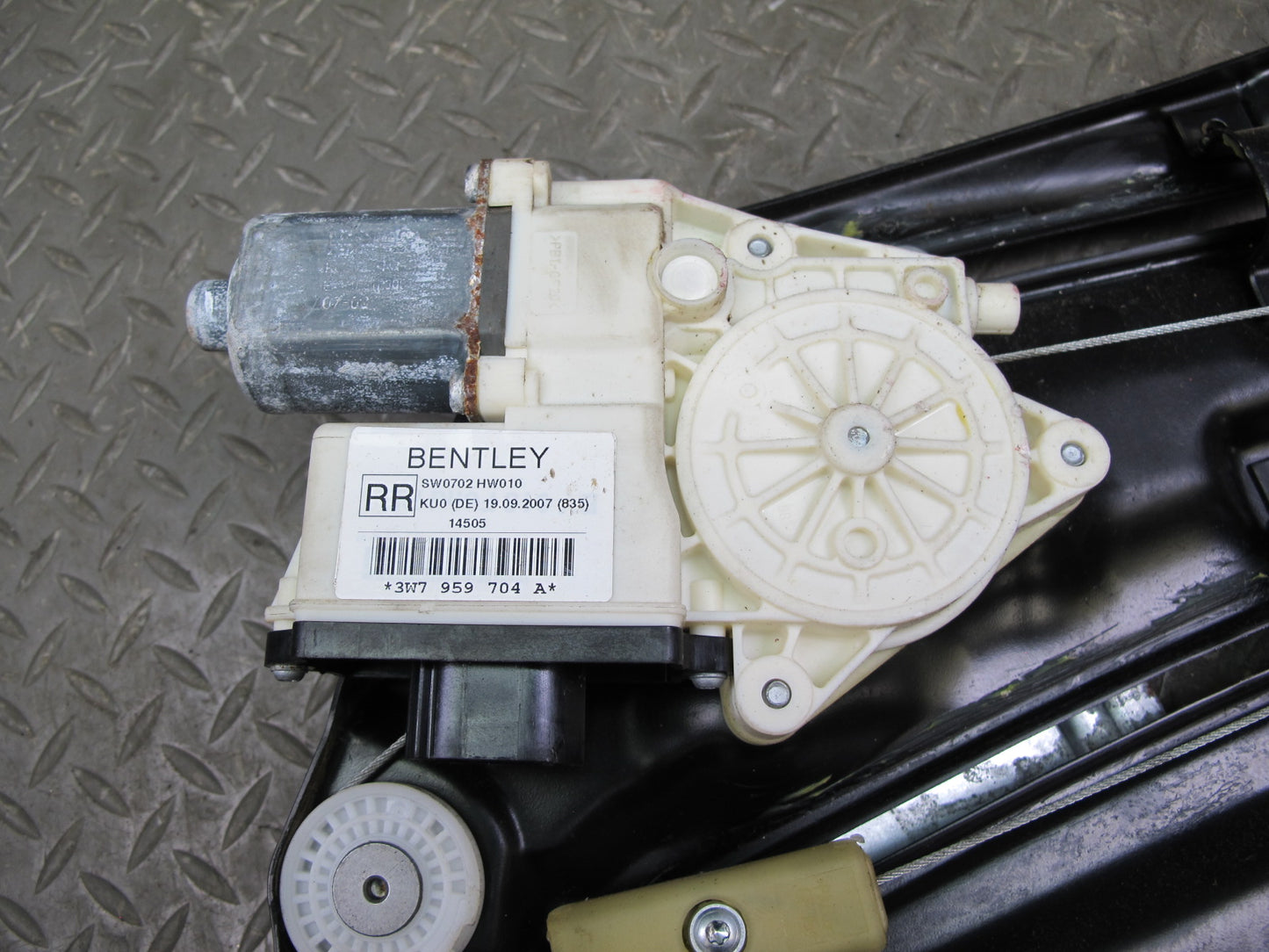 07-10 Bentley Continental GTC Rear Right Quarter Window Regulator w Motor