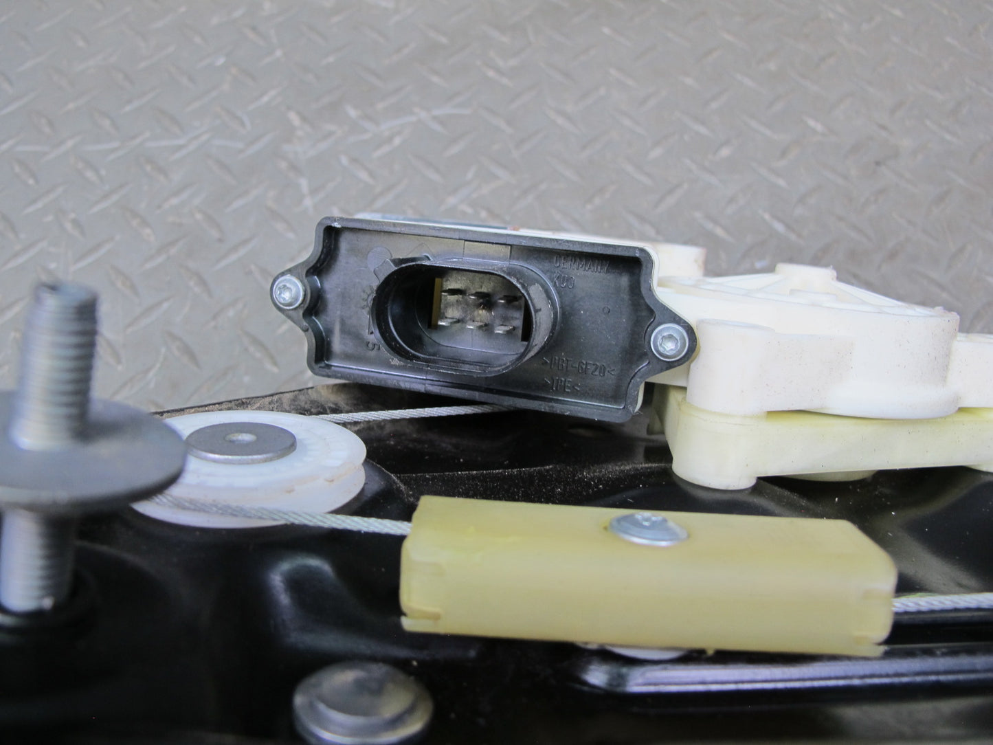 07-10 Bentley Continental GTC Rear Right Quarter Window Regulator w Motor