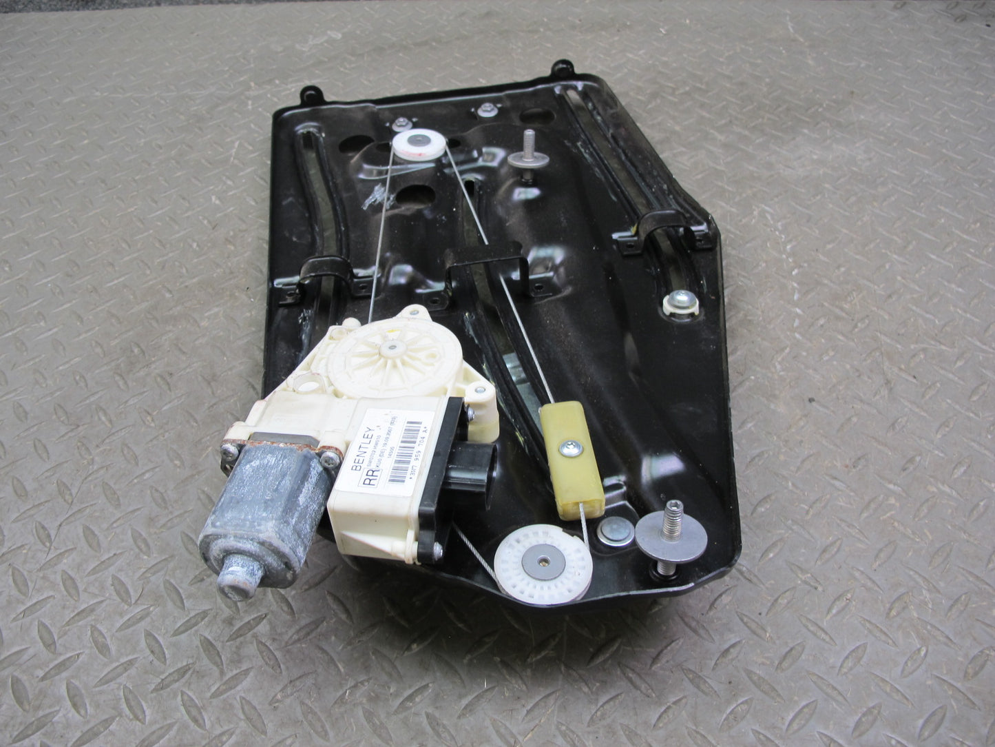 07-10 Bentley Continental GTC Rear Right Quarter Window Regulator w Motor