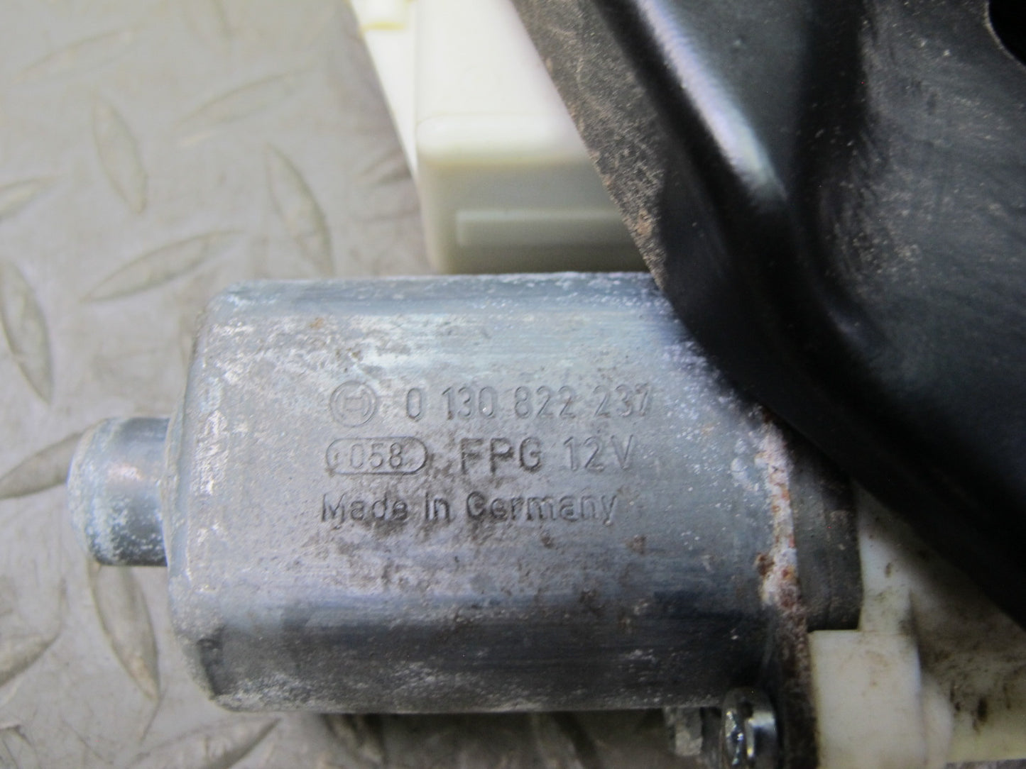 07-10 Bentley Continental GTC Rear Right Quarter Window Regulator w Motor