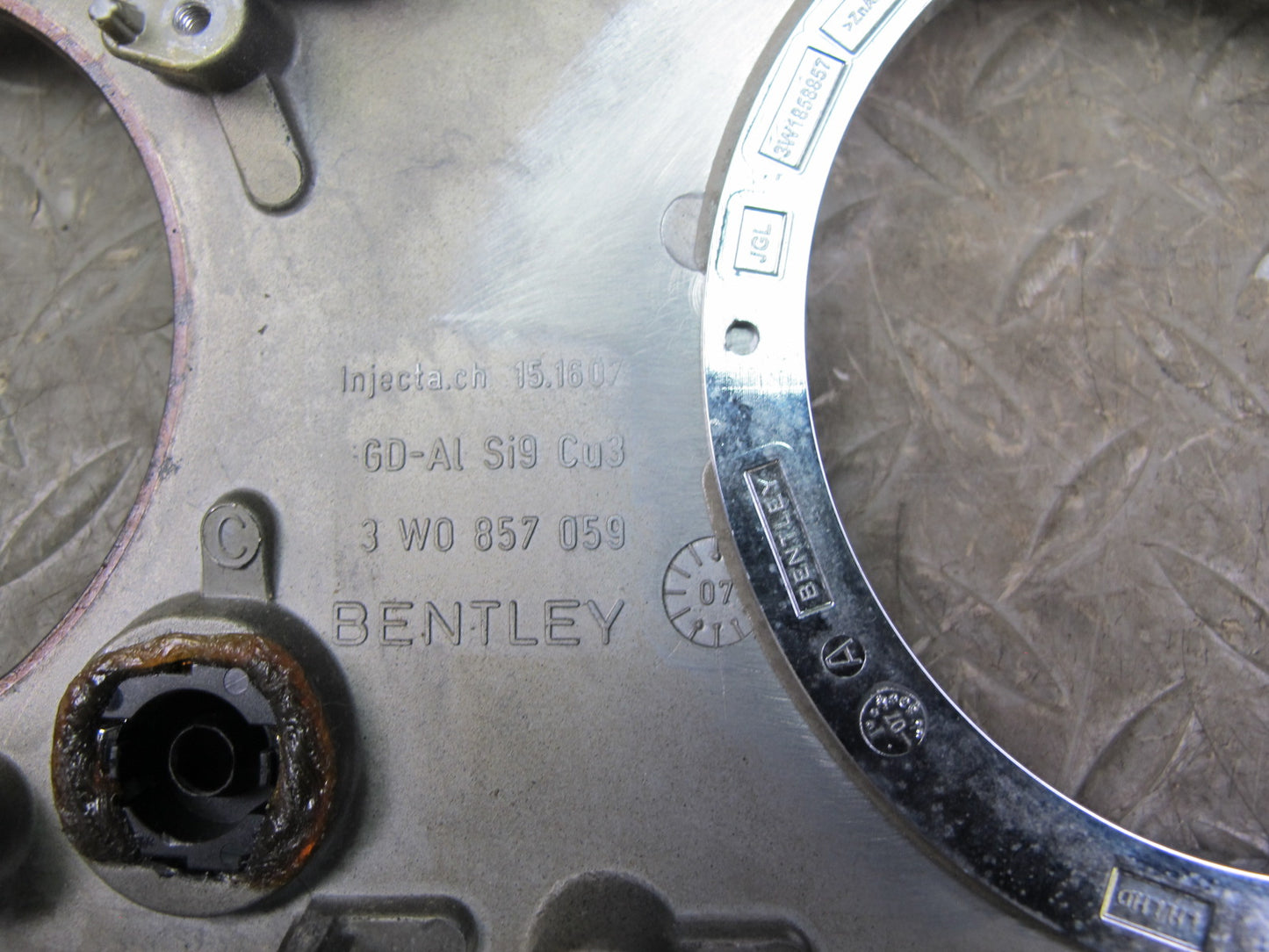 06-12 Bentley Continental Flying Spur Dash Speedometer Wood Trim Bezel Panel