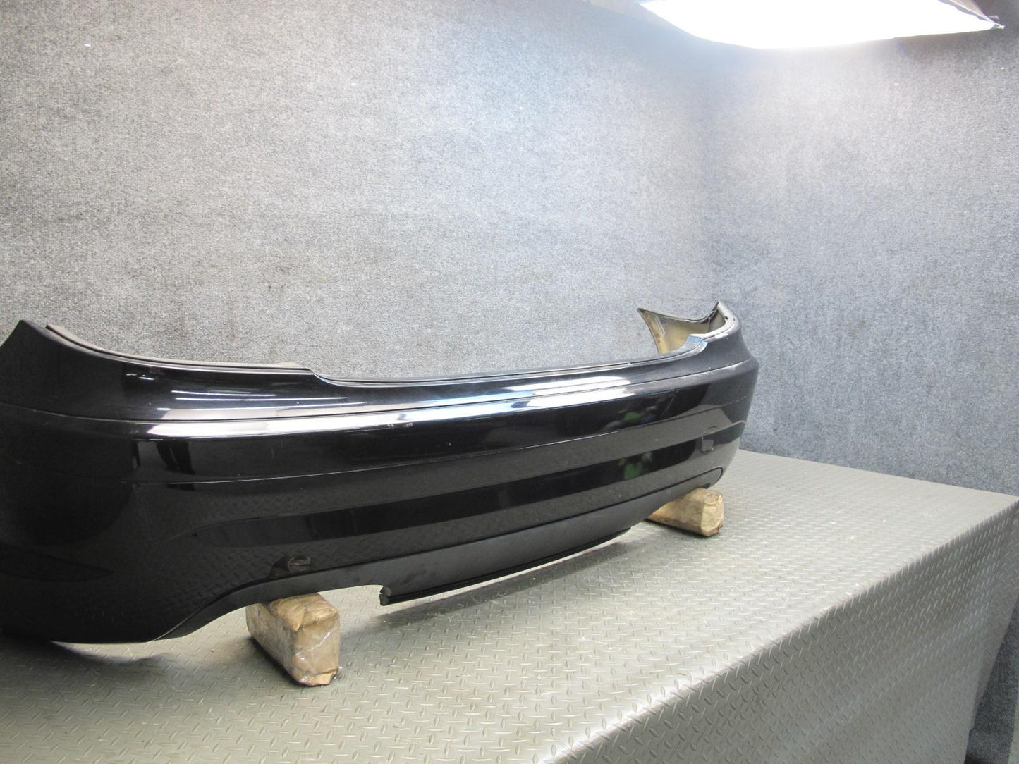05-10 Mercedes R171 SLK55 AMG Rear Bumper Cover Black w Foam Absorber Assy OEM