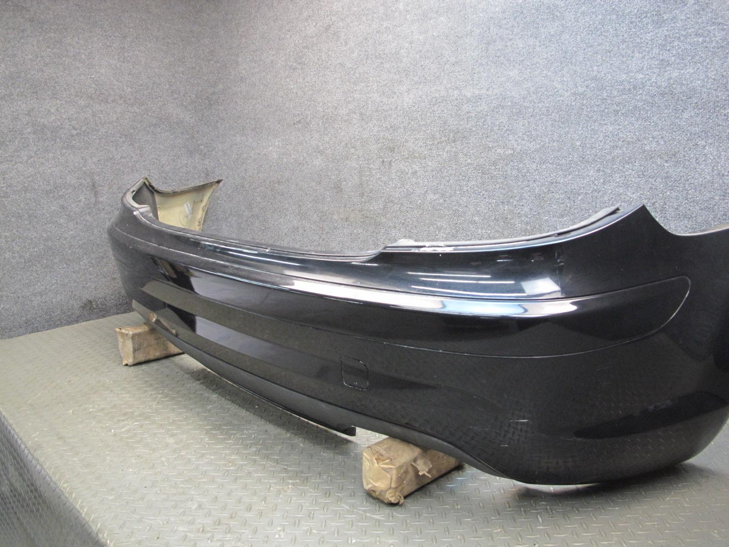 05-10 Mercedes R171 SLK55 AMG Rear Bumper Cover Black w Foam Absorber Assy OEM