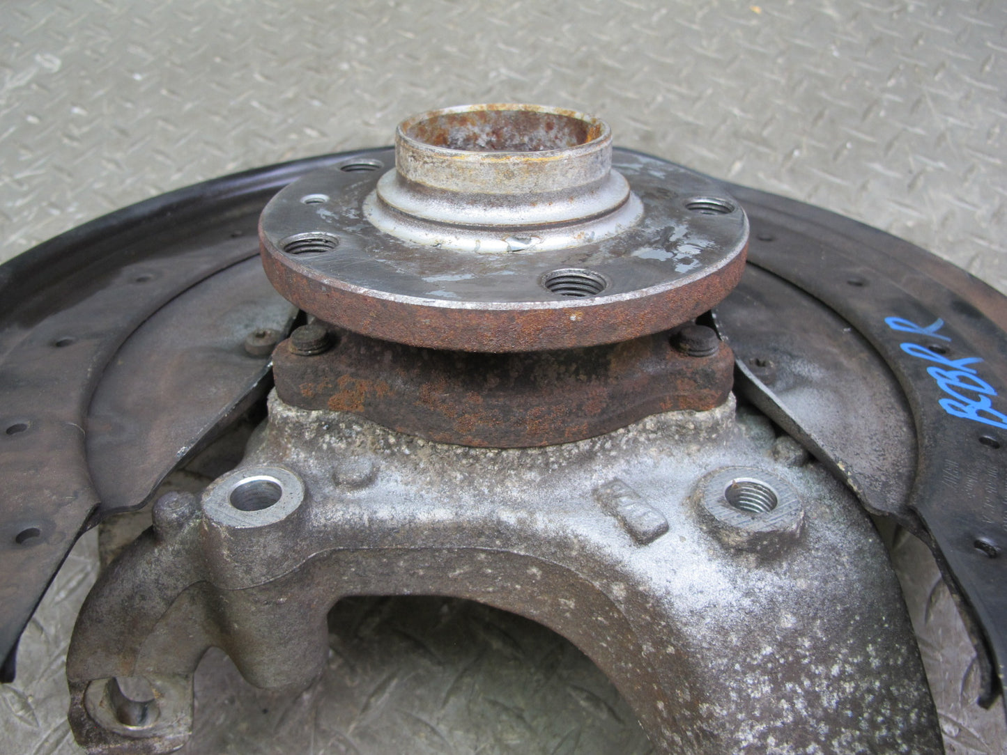 03-10 Bentley Continental Rear Right Spindle Knuckle Wheel Hub Bearing 37k Miles