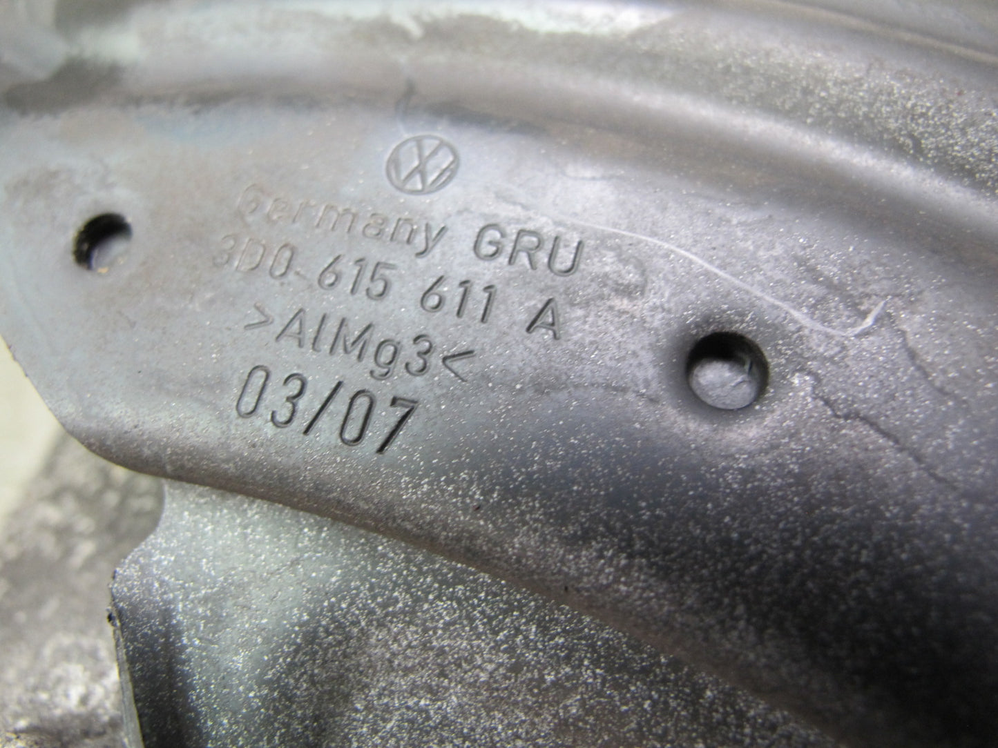 03-10 Bentley Continental Rear Left Spindle Knuckle Wheel Hub Bearing 37k Miles