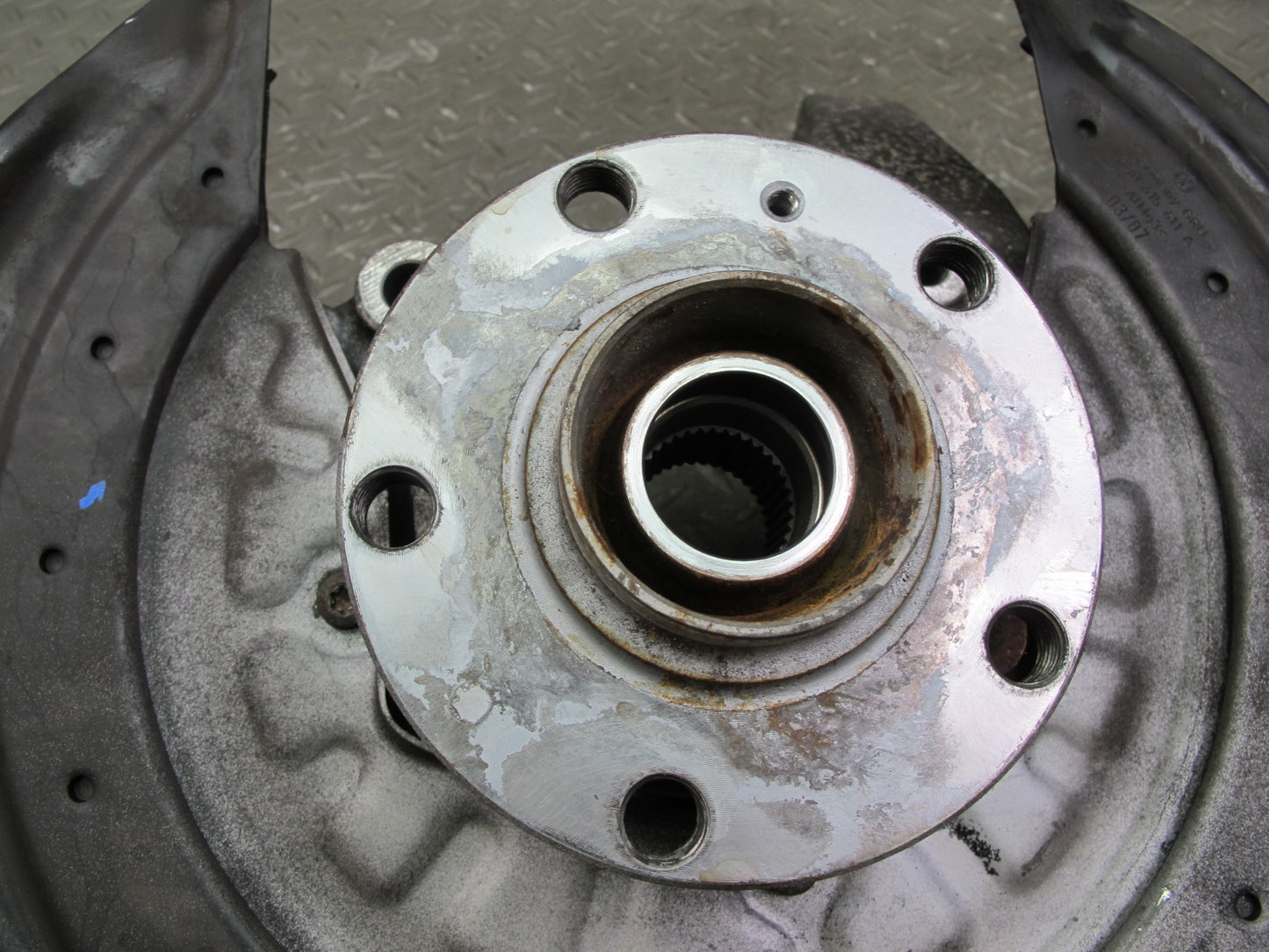 03-10 Bentley Continental Rear Left Spindle Knuckle Wheel Hub Bearing 37k Miles