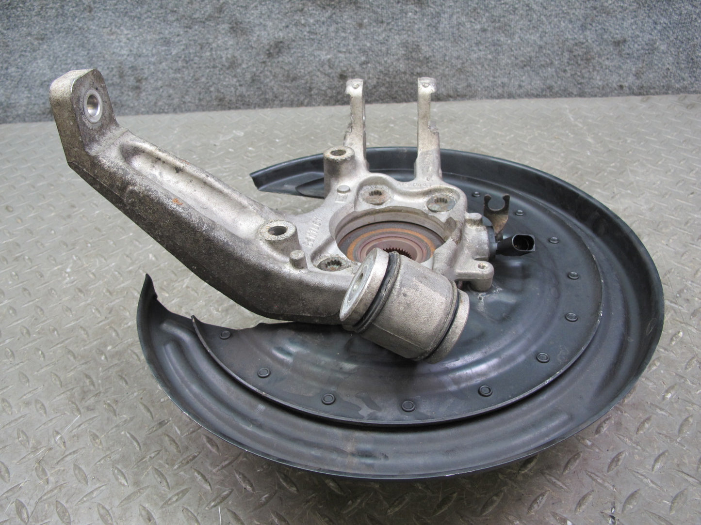 03-10 Bentley Continental Rear Left Spindle Knuckle Wheel Hub Bearing 37k Miles