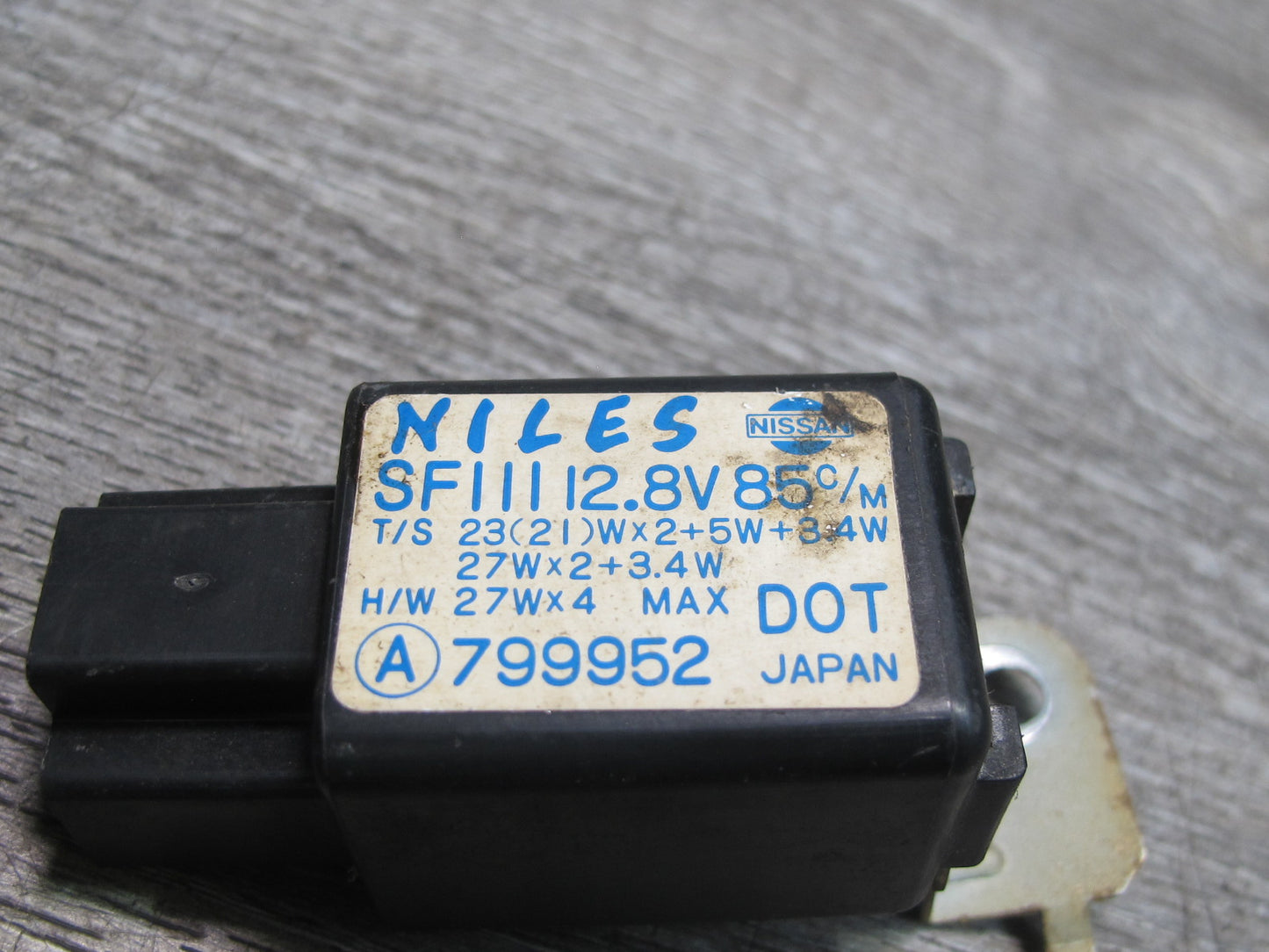 84-89 Nissan 300ZX Z31 Turn Signal Flasher Relay 799952 OEM