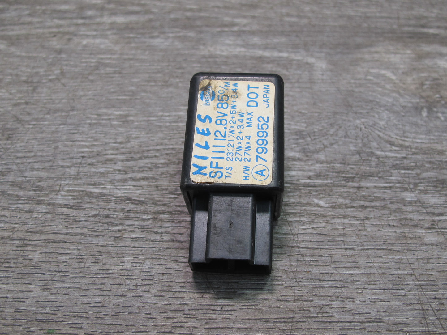 84-89 Nissan 300ZX Z31 Turn Signal Flasher Relay 799952 OEM