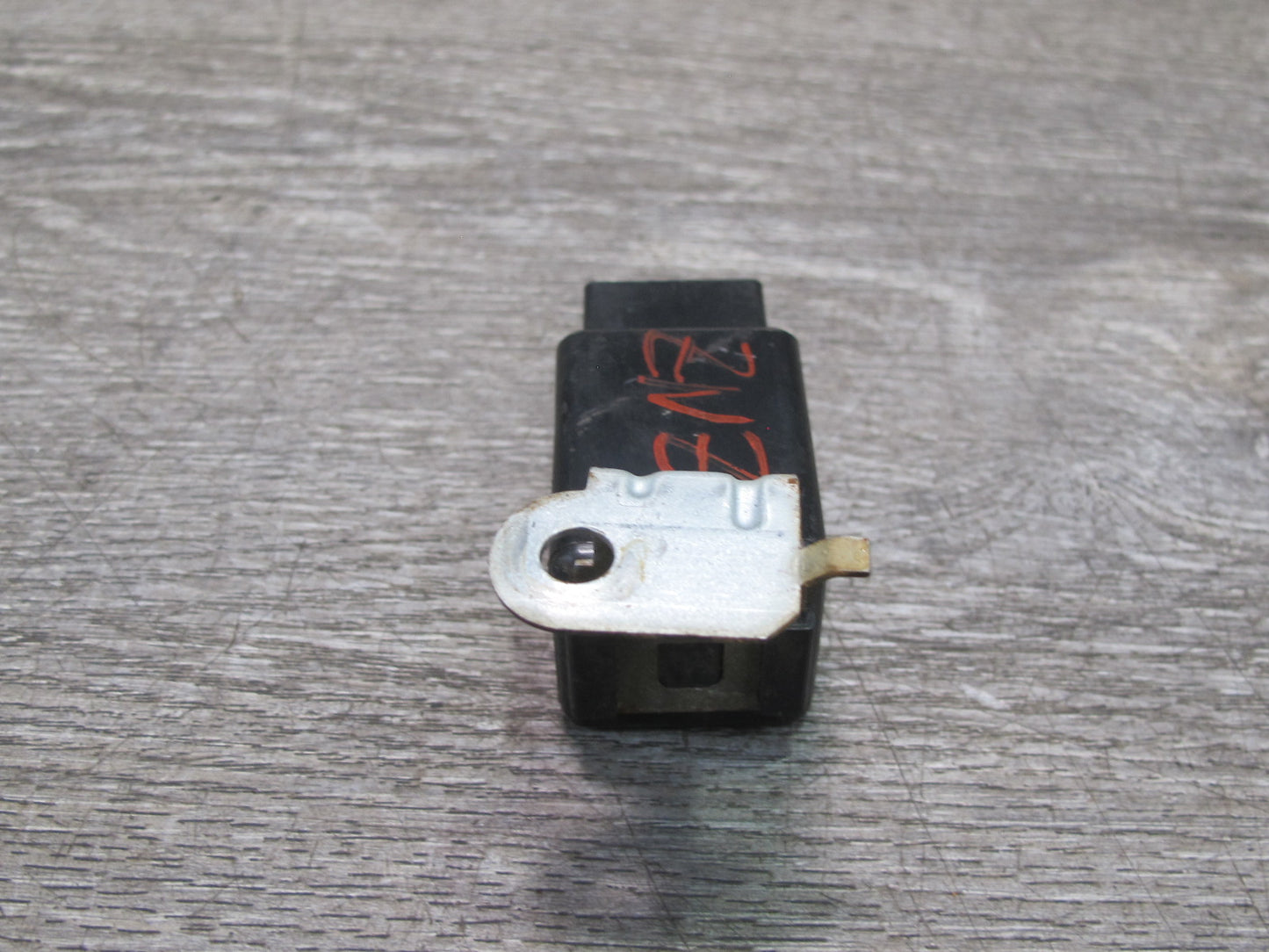 84-89 Nissan 300ZX Z31 Turn Signal Flasher Relay 799952 OEM