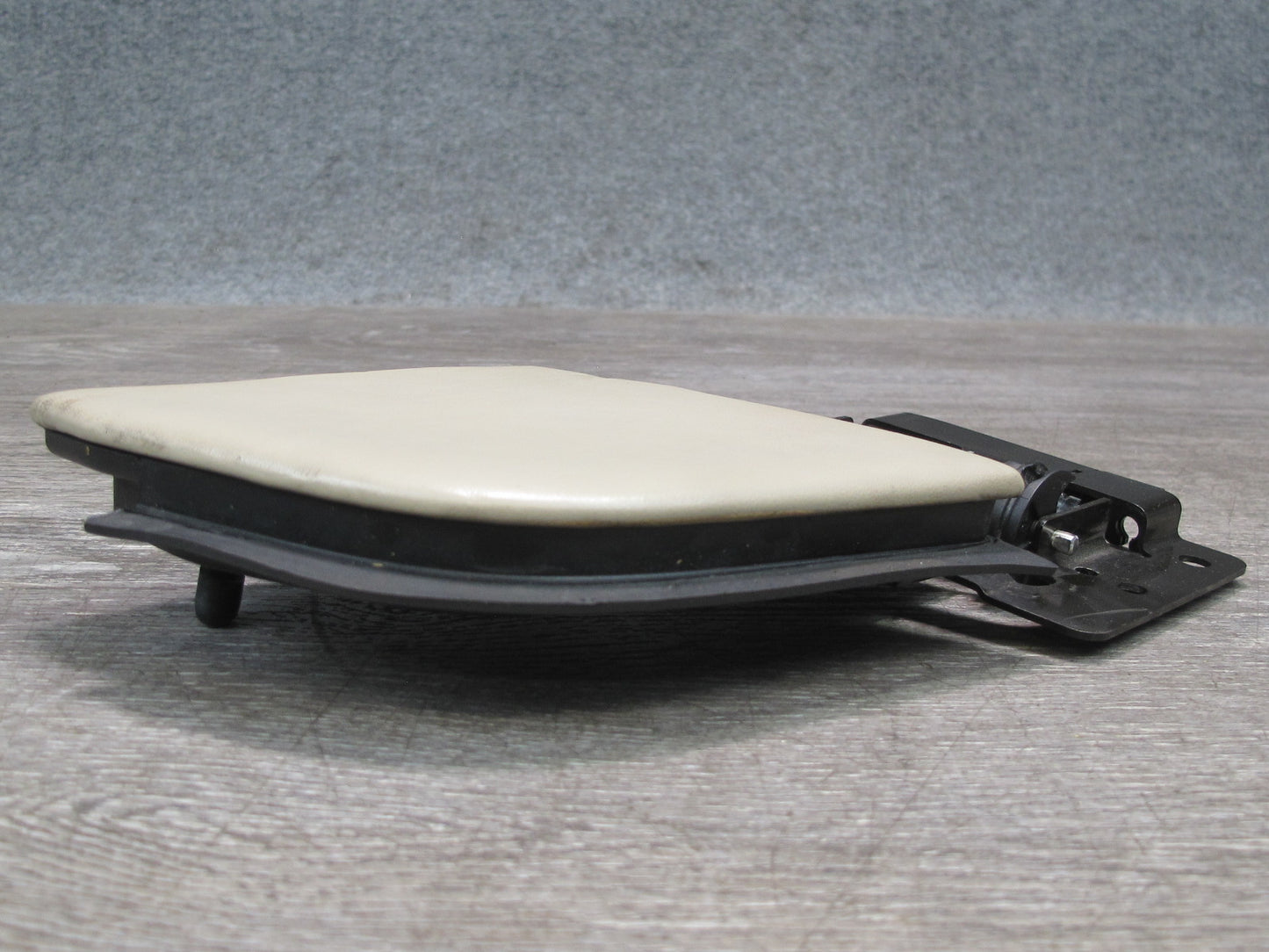 07-10 Bentley Continental GTC Convertible Rear Right Flap Cover