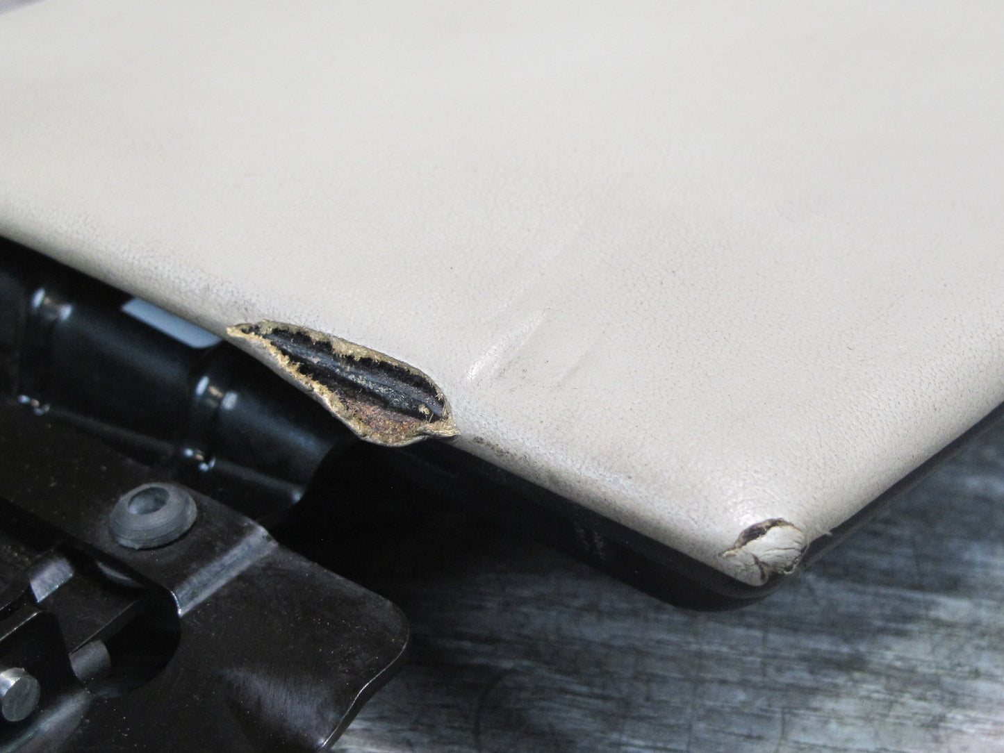 07-10 Bentley Continental GTC Convertible Rear Right Flap Cover