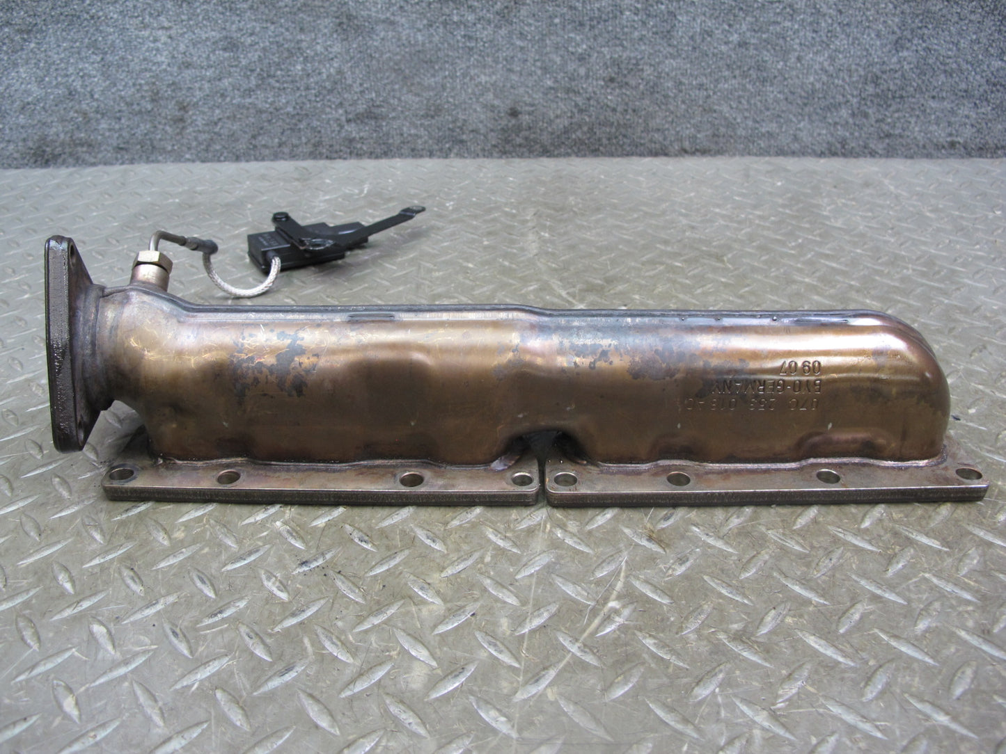 03-12 Bentley Continental GTC GT Flying Spur 6.0 Right Exhaust Manifold w Sensor