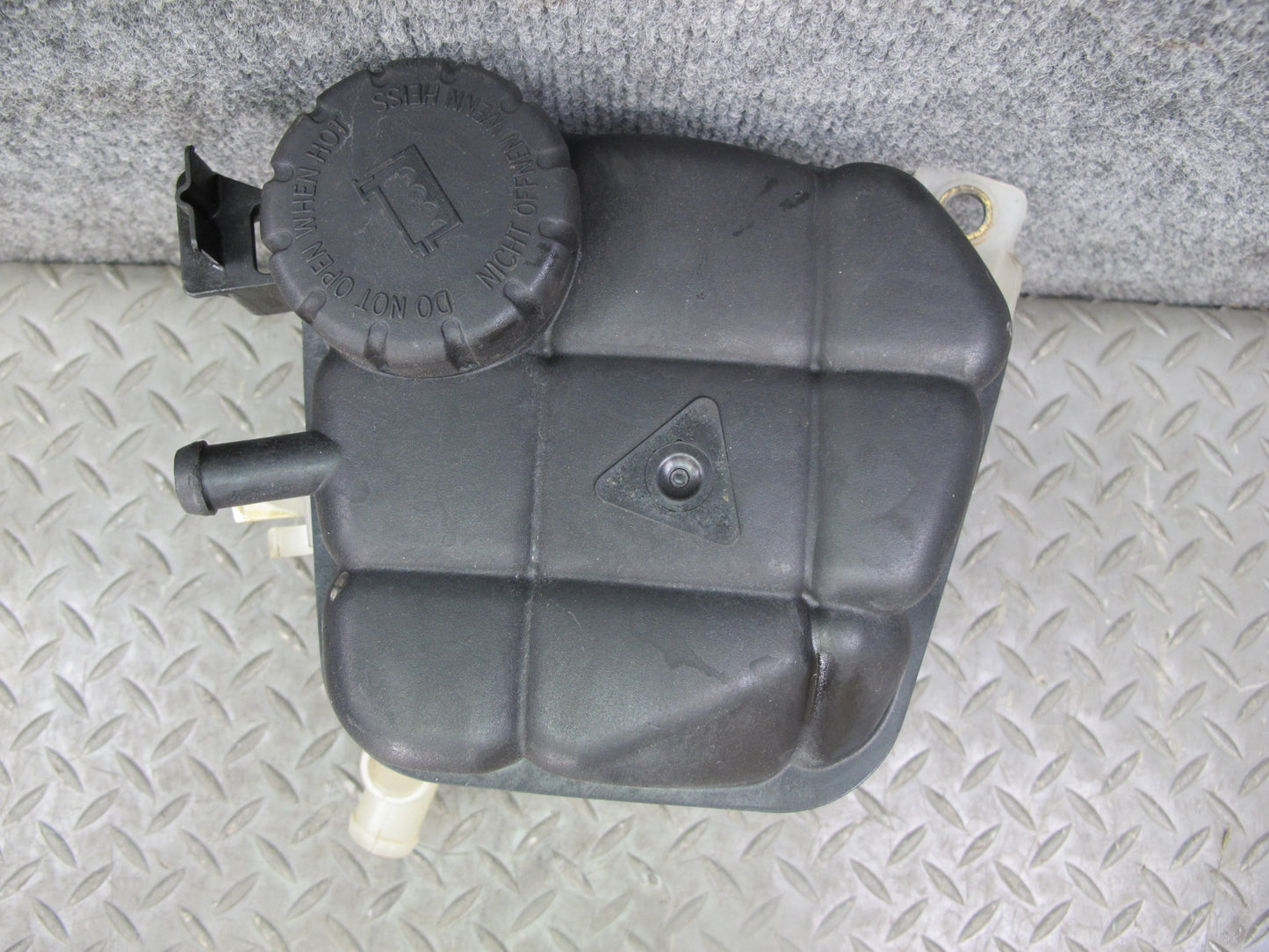 2012-2019 Mercedes W166 ML GLE Coolant Overflow Expansion Reservoir Tank