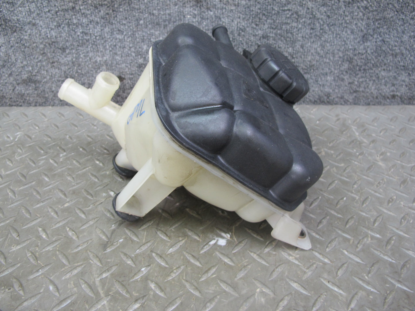 2012-2019 Mercedes W166 ML GLE Coolant Overflow Expansion Reservoir Tank