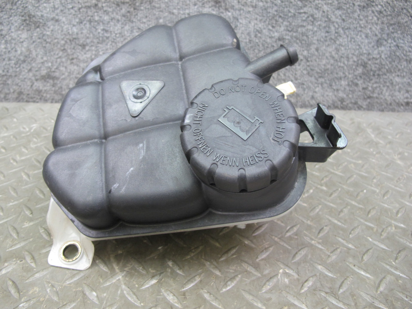 2012-2019 Mercedes W166 ML GLE Coolant Overflow Expansion Reservoir Tank