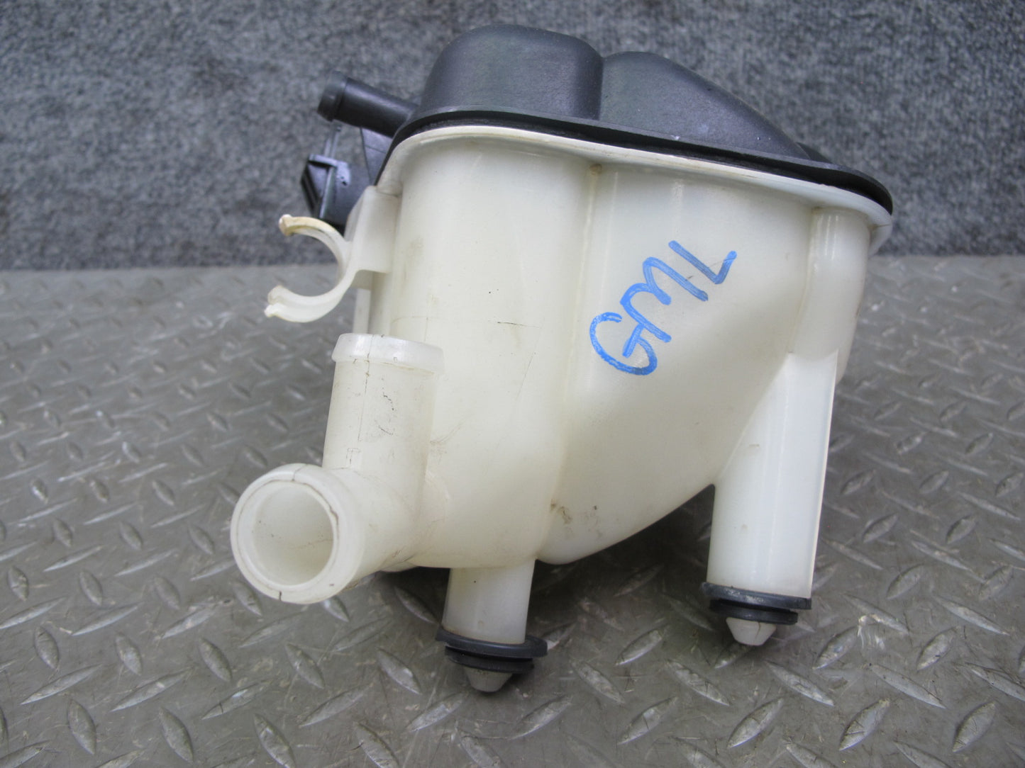 2012-2019 Mercedes W166 ML GLE Coolant Overflow Expansion Reservoir Tank