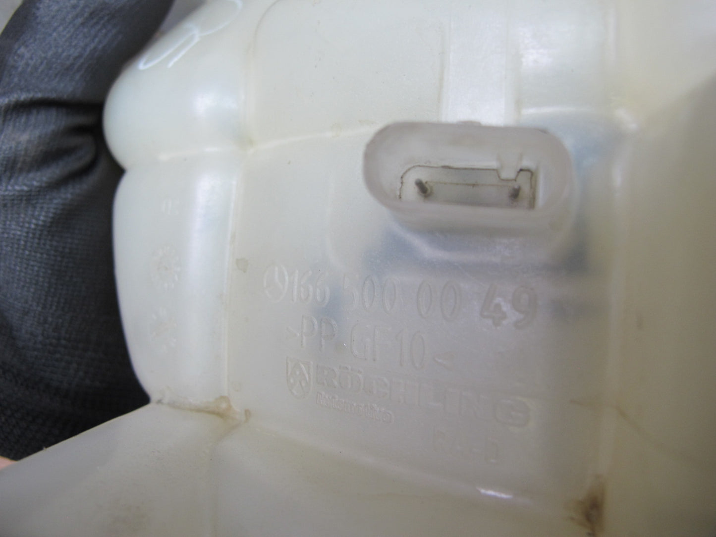 2012-2019 Mercedes W166 ML GLE Coolant Overflow Expansion Reservoir Tank