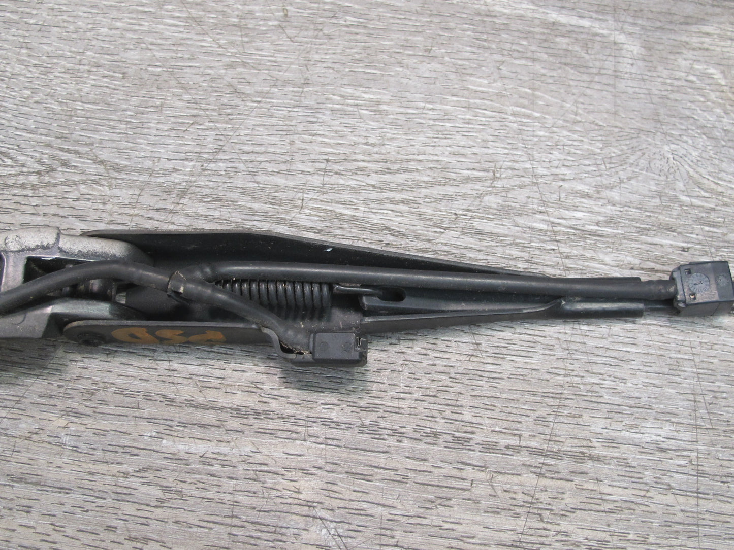 06-09 Pontiac Solstice Set of 2 Front Left & Right Wiper Arm OEM