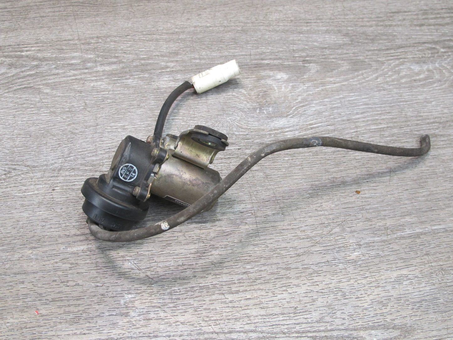 85-87 Toyota MR2 AW15 Cruise Control Vacuum Pump 88250-17010 OEM