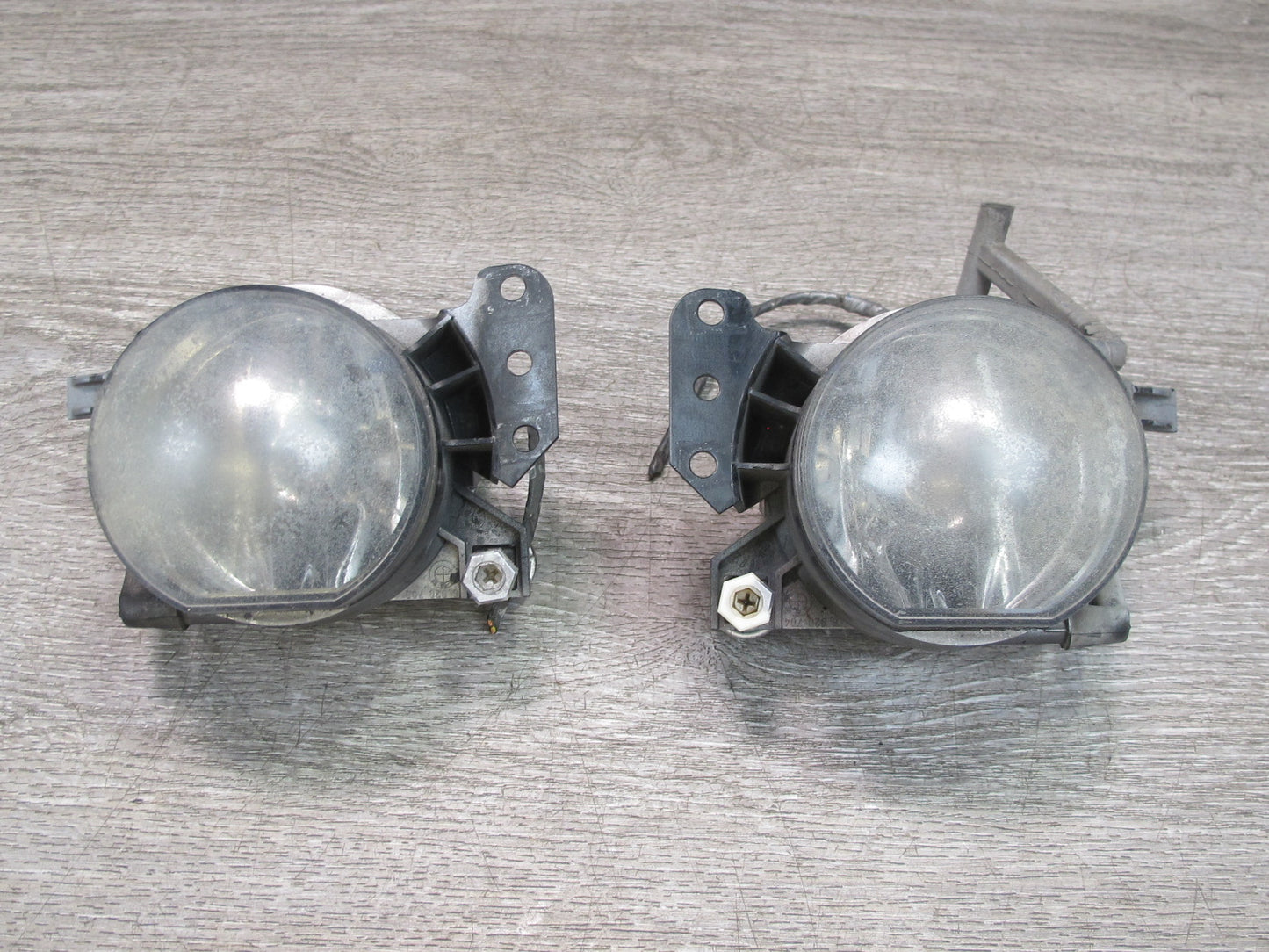 04-06 BMW E46 3-SERIES Coupe Convertible Set of 2 Front Fog Light Lamp OEM