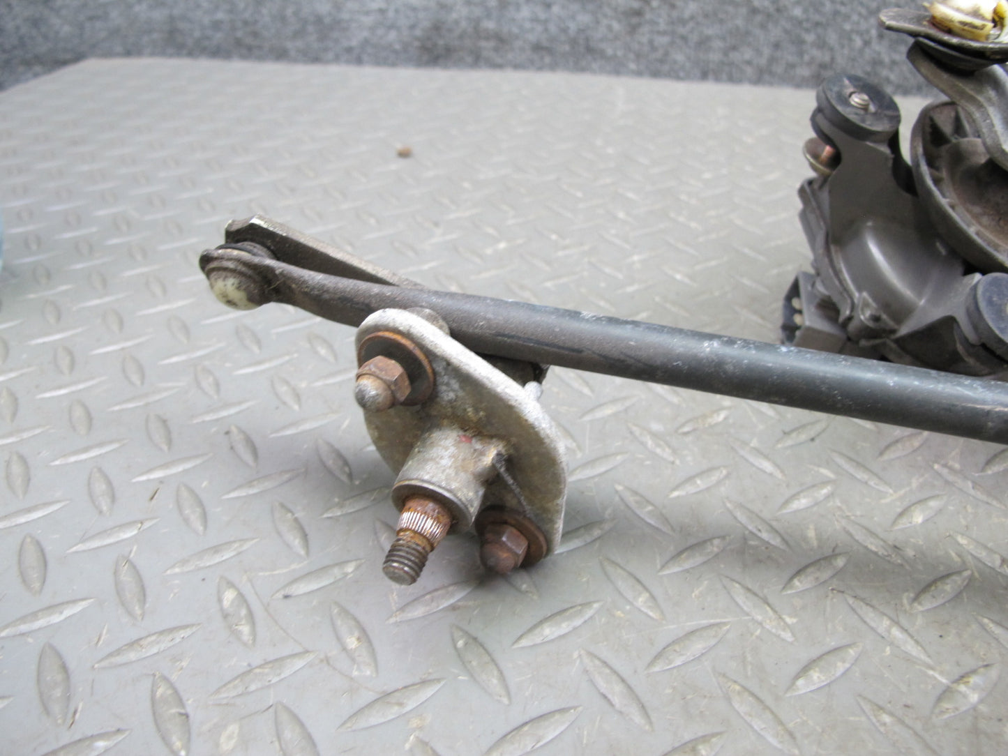 86-88 Mazda RX7 FC3S Windshield Wiper Transmission Linkage w Motor OEM