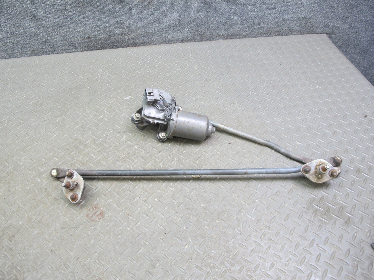 86-88 Mazda RX7 FC3S Windshield Wiper Transmission Linkage w Motor OEM