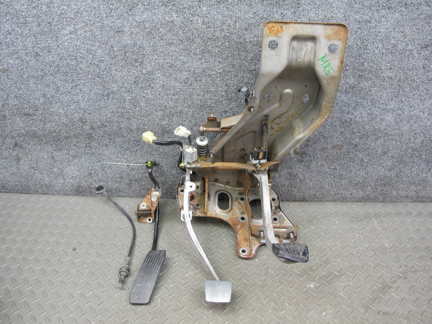 86-88 Mazda RX7 FC3S M/T Gas Acceleration Brake Clutch Pedal Set OEM