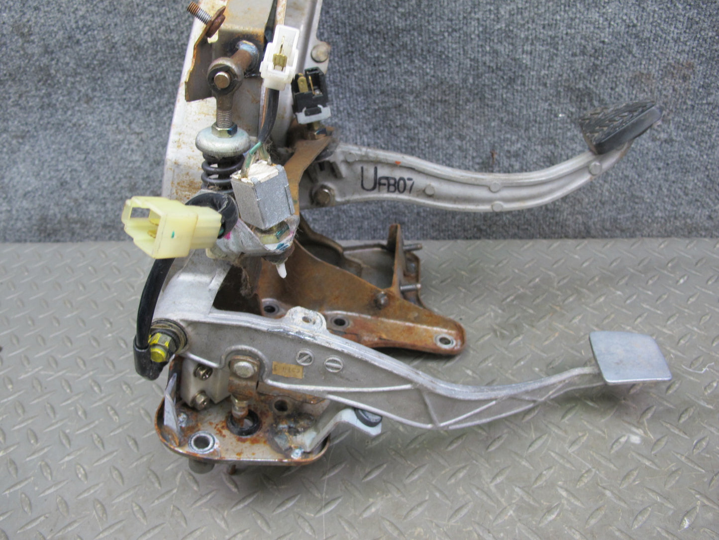 86-88 Mazda RX7 FC3S M/T Gas Acceleration Brake Clutch Pedal Set OEM