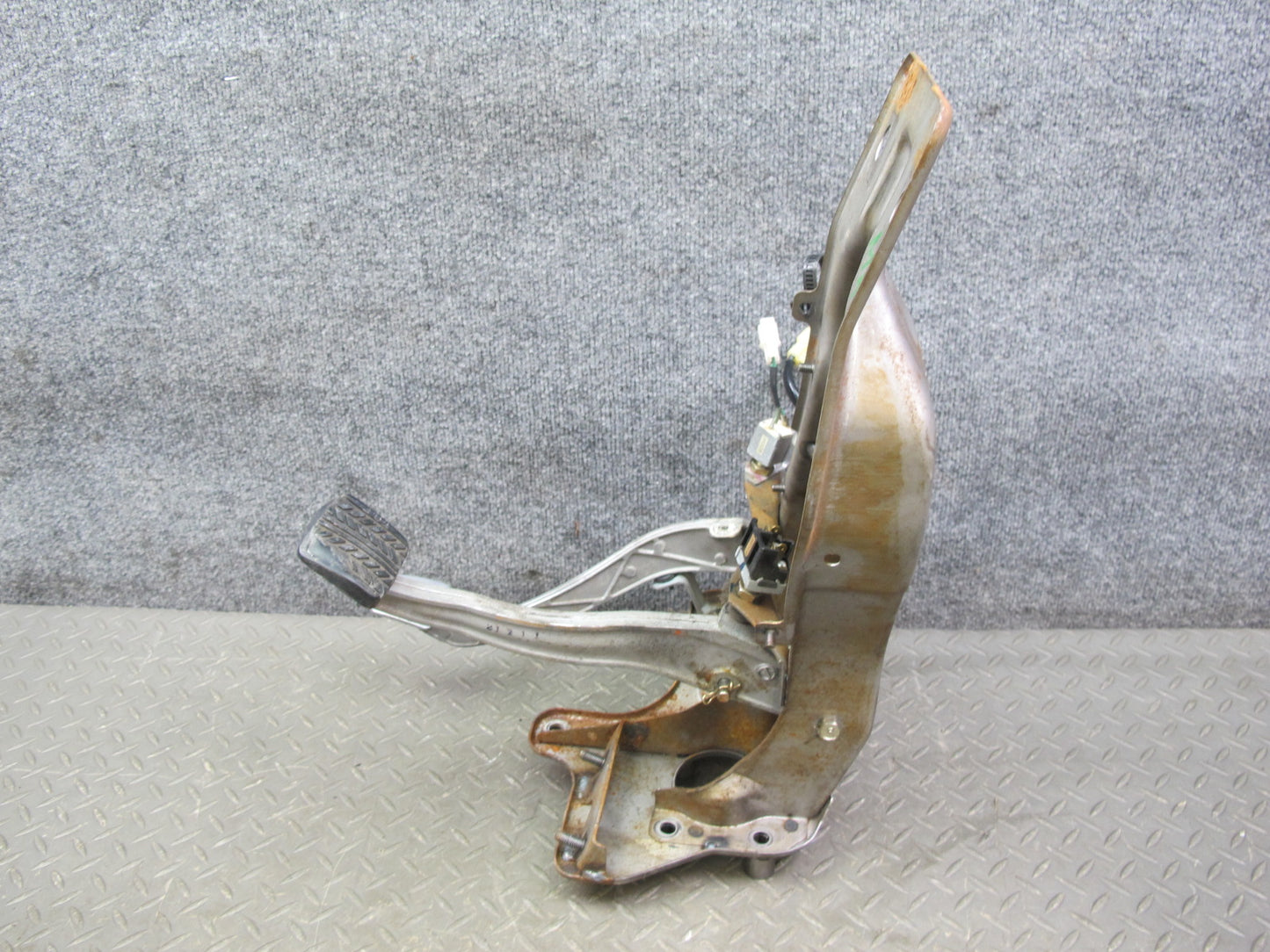 86-88 Mazda RX7 FC3S M/T Gas Acceleration Brake Clutch Pedal Set OEM