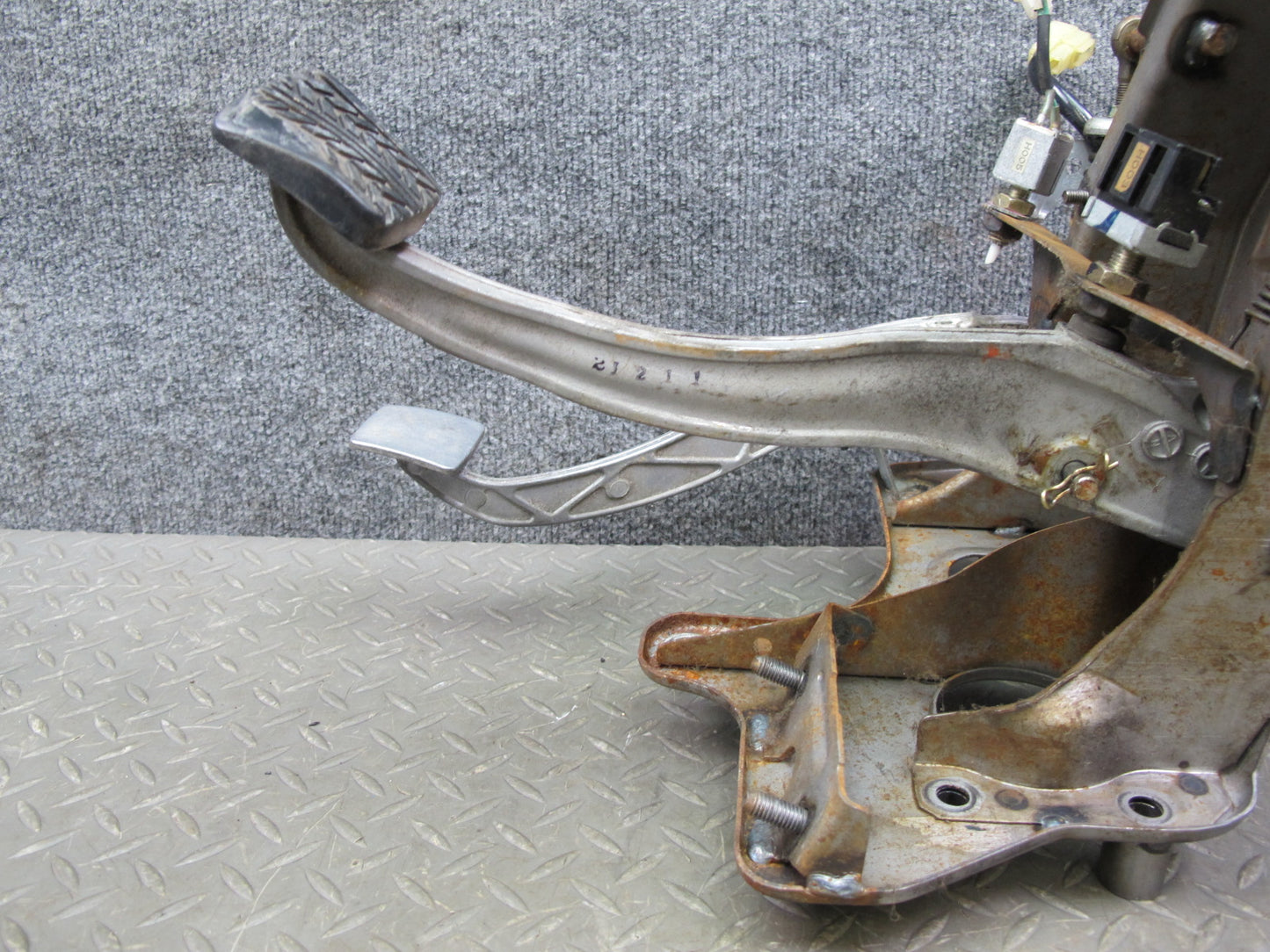 86-88 Mazda RX7 FC3S M/T Gas Acceleration Brake Clutch Pedal Set OEM