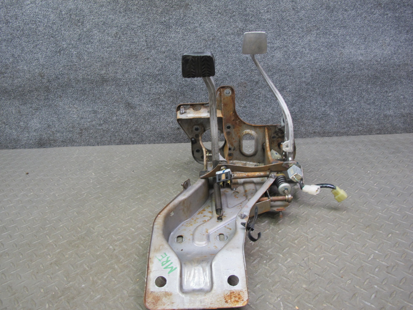 86-88 Mazda RX7 FC3S M/T Gas Acceleration Brake Clutch Pedal Set OEM