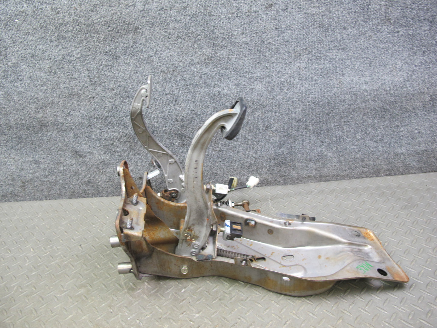 86-88 Mazda RX7 FC3S M/T Gas Acceleration Brake Clutch Pedal Set OEM