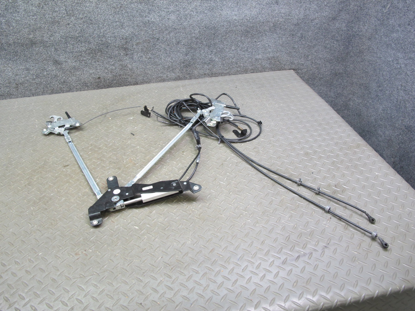 05-11 Mercedes R171 SLK TOP Roof Hydraulic Linkage w Cable & Lock Latch Set OEM