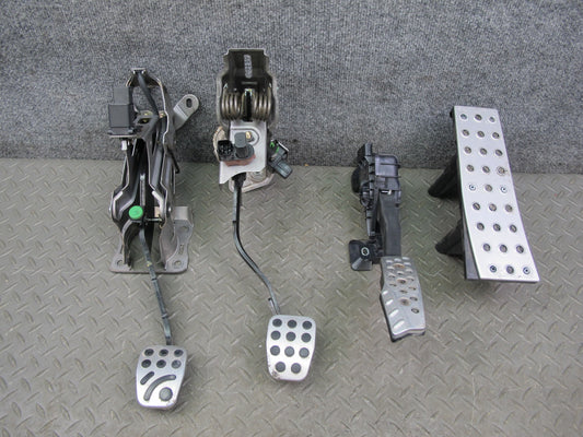 04-11 Mazda RX8 Manual Transmission Acclerator Brake Clutch Dead Pedal Set OEM