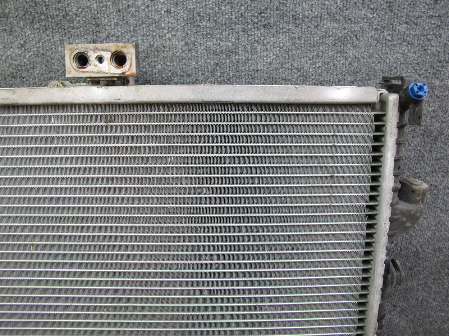97-98 BMW E36/7 Z3 M52 Engine Cooling Radiator w A/T Transmission Oil Cooler OEM