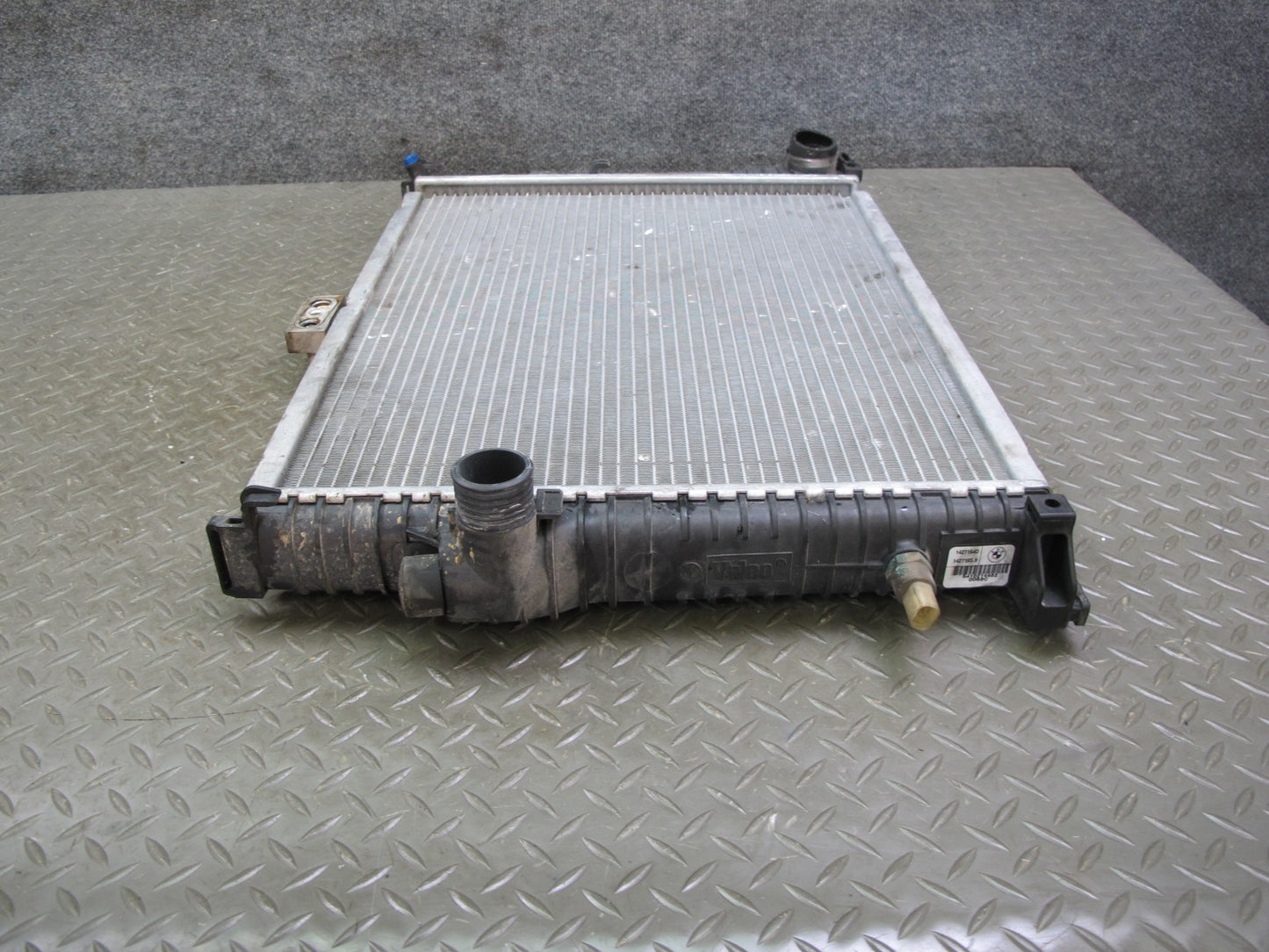 97-98 BMW E36/7 Z3 M52 Engine Cooling Radiator w A/T Transmission Oil Cooler OEM