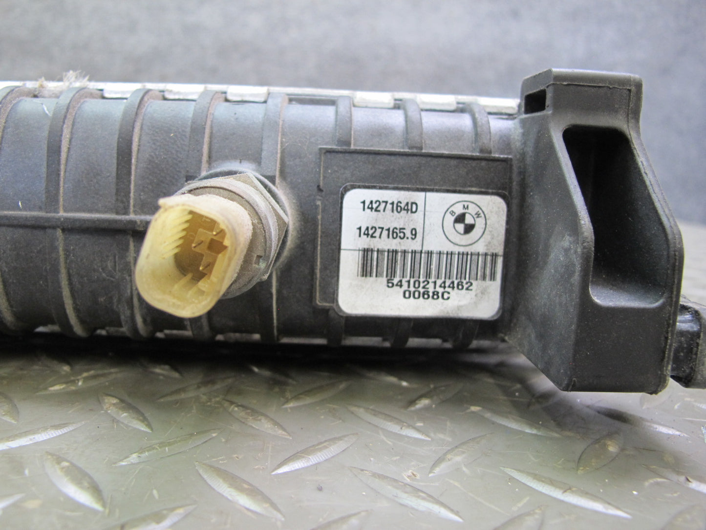 97-98 BMW E36/7 Z3 M52 Engine Cooling Radiator w A/T Transmission Oil Cooler OEM