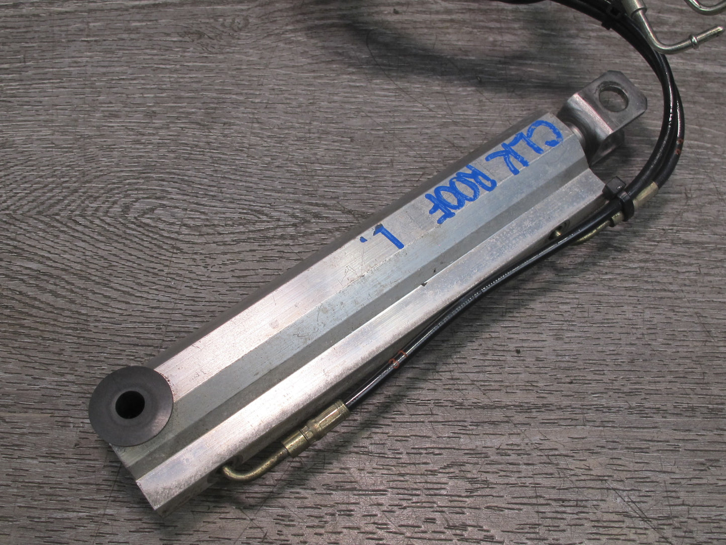 05-11 Mercedes R171 Slk-class Convertible Left TOP Roof Main Lift Cylinder OEM