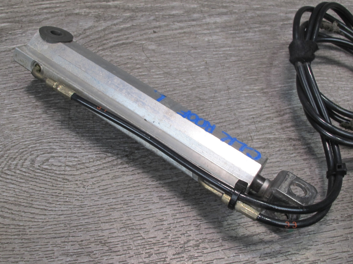 05-11 Mercedes R171 Slk-class Convertible Left TOP Roof Main Lift Cylinder OEM