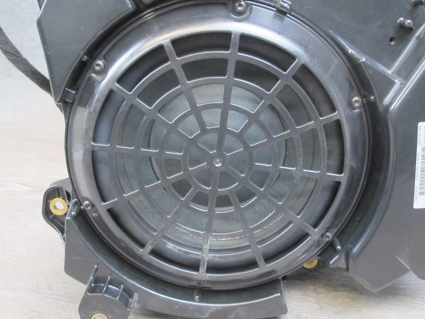 2011-2018 Porsche Cayenne 958 Bose Rear Subwoofer Speaker Box Assembly