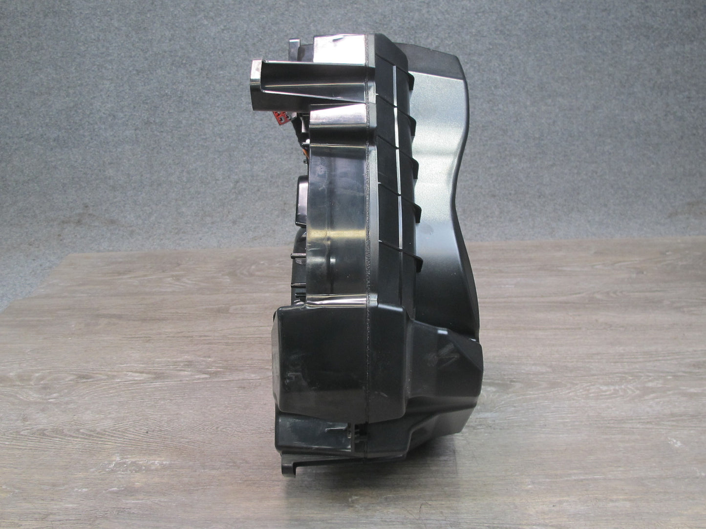 2011-2018 Porsche Cayenne 958 Bose Rear Subwoofer Speaker Box Assembly