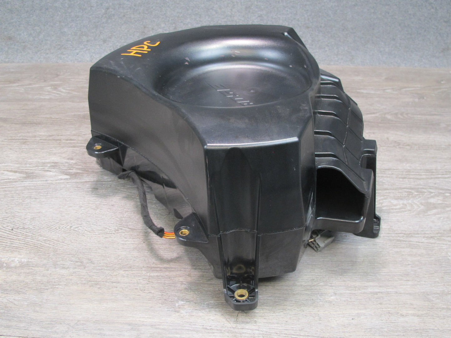 2011-2018 Porsche Cayenne 958 Bose Rear Subwoofer Speaker Box Assembly