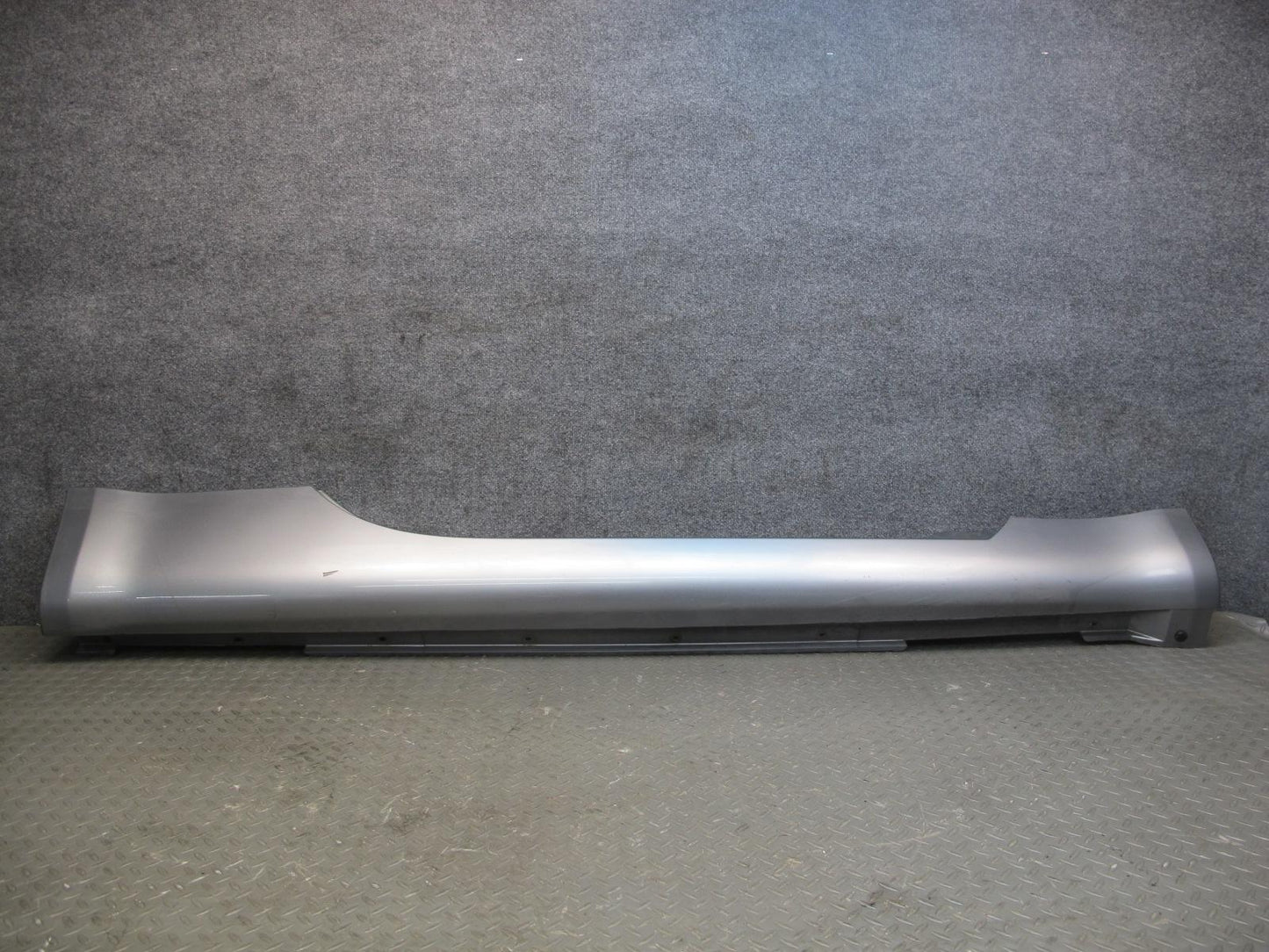 04-06 Nissan 350Z Z33 Conv Right & Left Side Skirt Rocker Panel Molding Set OEM