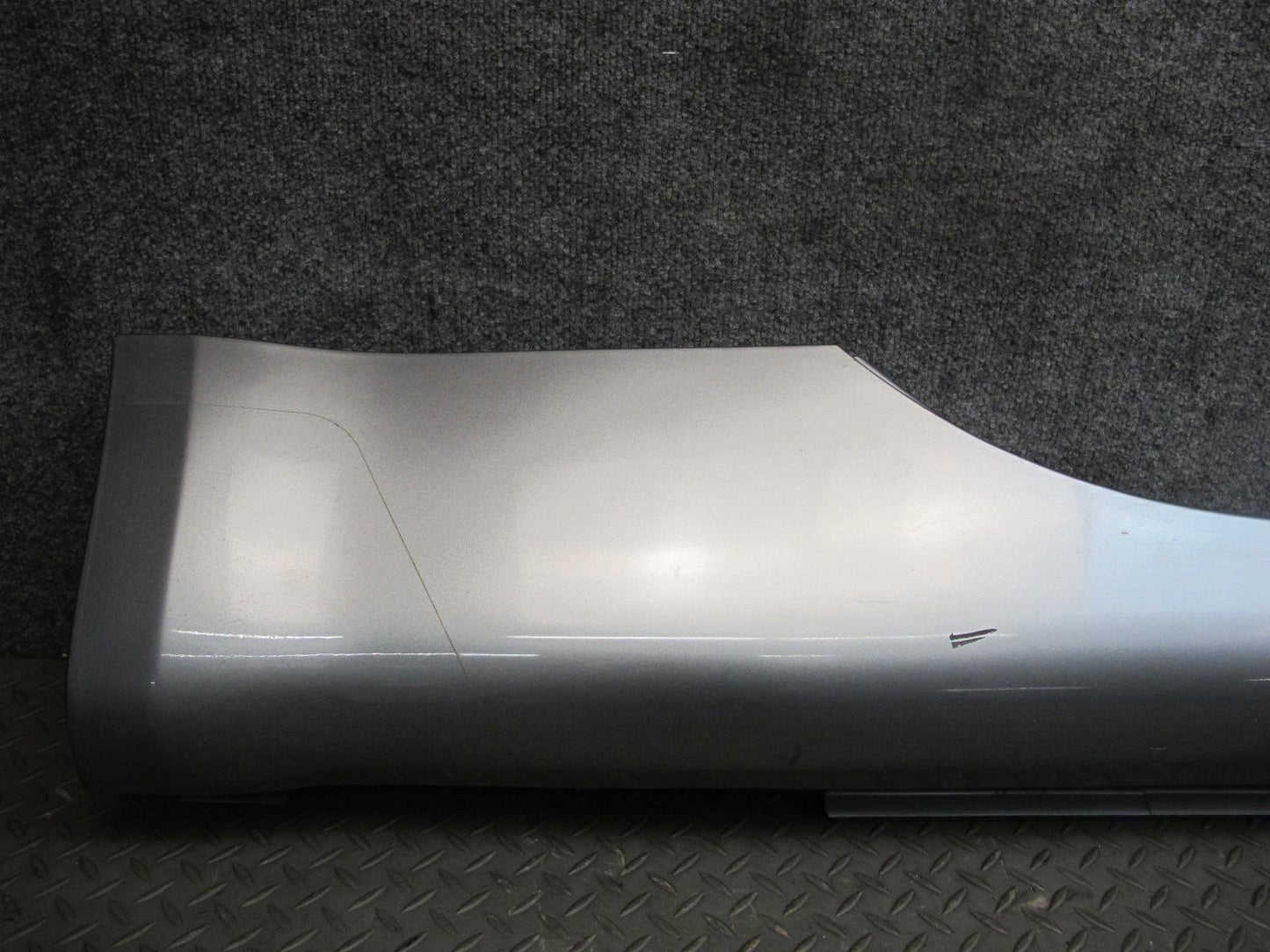04-06 Nissan 350Z Z33 Conv Right & Left Side Skirt Rocker Panel Molding Set OEM